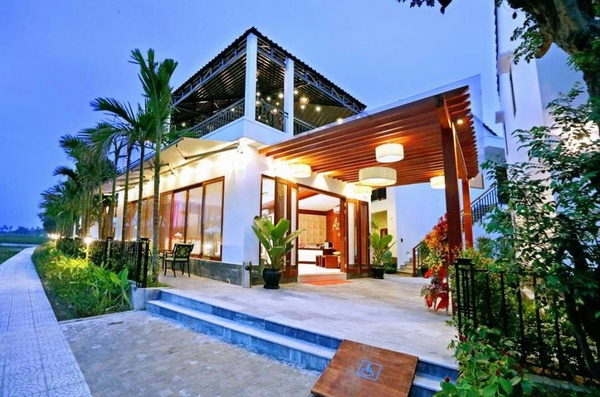 Khách sạn và căn hộ dịch vụ